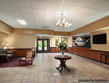 Days By Wyndham Conference Center Hotel
