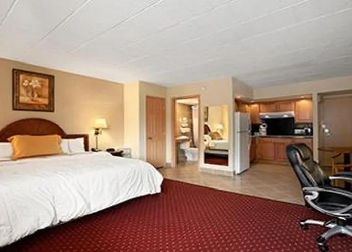 Days Inn By Wyndham Butler Conference Center