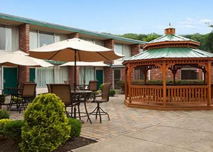Days Inn By Wyndham Butler Conference Center